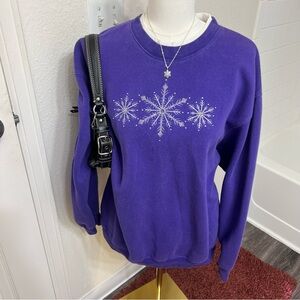 Purple silver snowflakes crewneck sweatshirt vintage winter ski mountains frozen